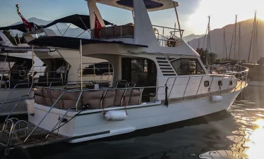 private yacht party antalya