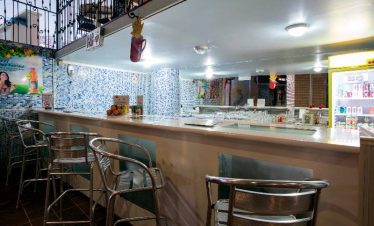 Couple enjoying a shared Turkish bath experience in Antalya
