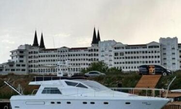 Exterior view of a luxury yacht in Antalya's Kundu region, with stunning sea views
