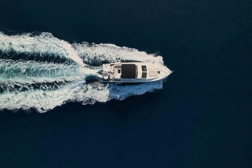 yacht top picture