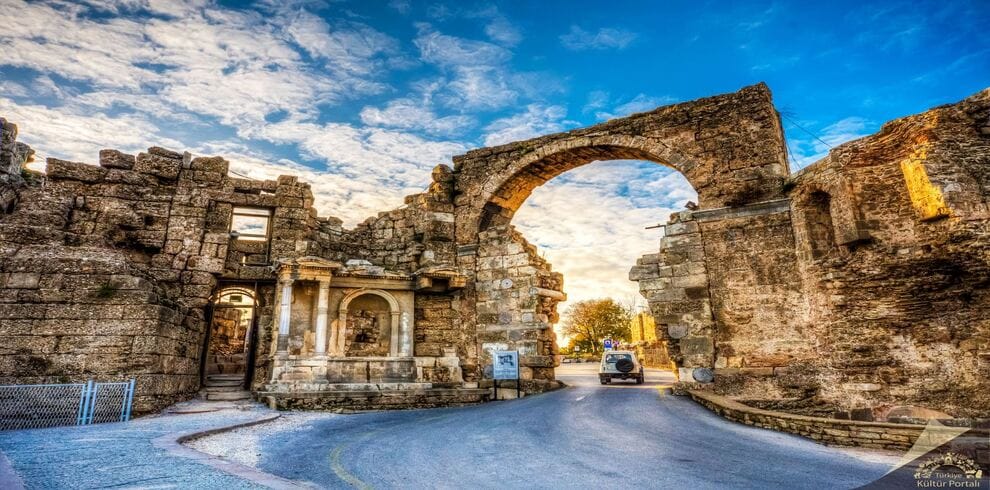 Private transport vehicle for Side Manavgat private tour