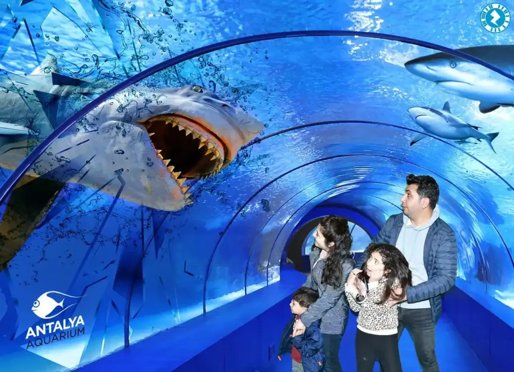 Antalya Aquarium and Wax Museum Tour — tickets and round-way hotel transfer included daily at 16:30